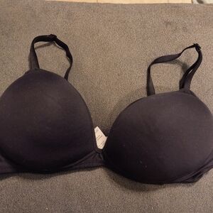 Vassarette Elegant Black Bra